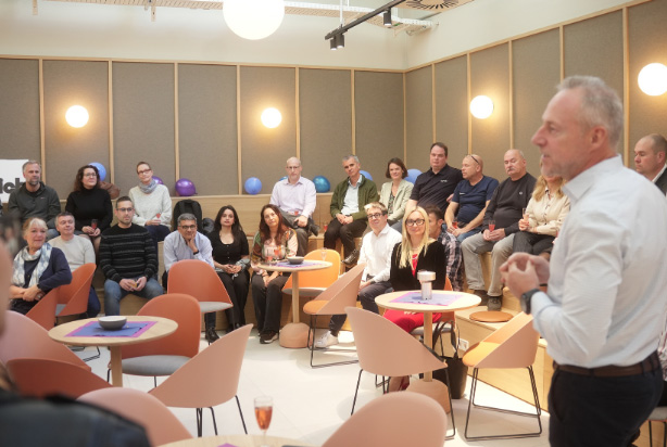 安蔚优创新中心正式启动