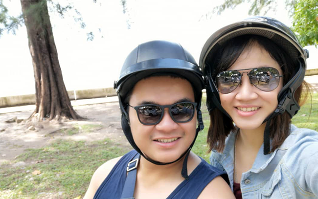 Mr Gan and wife enjoying the outdoors